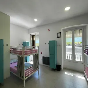 Downtown River Hostel San Sebastian