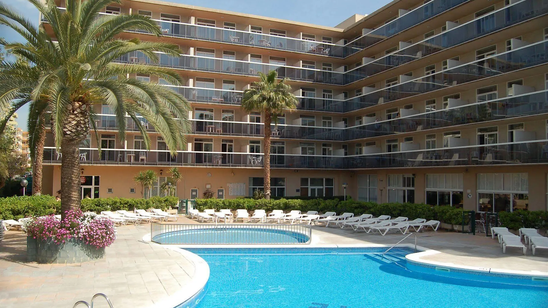 Aparthotel Cye Holiday Centre Salou